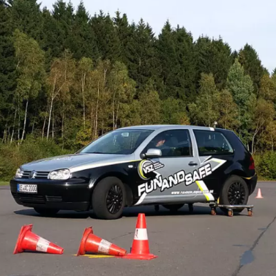 PKW Fun & Safe - Verbinden Sie eine große Portion Spaß mit zusätzlicher Sicherheit im Straßenverkehr!<p style="text-align: right;">Wert: 137,50,- €<br /><span style="color: #ff0000;"><strong>Preis: 127,50,- €</strong></span></p> <p style="text-align: right;"> </p> <h3>Details zum Anbieter</h3> <div> <table style="border-collapse: collapse; width: 100%;" border="0"> <tbody> <tr> <td style="width: 50%;"> <p>Fahrsicherheitszentrum Olpe<br />Daimlerweg 2<br />57462 Olpe<br />Deutschland</p> <p>Website: <a href="https://www.vsz-olpe.de" target="_blank" rel="noopener">www.vsz-olpe.de</a></p> </td> <td style="width: 50%;"> <div> <div><img src="https://www.vsz-olpe.de/wp-content/uploads/logo-vsz-olpe-weiss.png" /></div> </div> </td> </tr> </tbody> </table> <div class="portlet-provider-sub-block"> </div> </div>