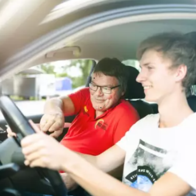 PKW Kompakt-Training - Sicheres Autofahren – sogar auf glatter Straße!<p style="text-align: right;">Wert: 149,- €<br /><span style="color: #ff0000;"><strong>Preis: 139,- €</strong></span></p> <p style="text-align: right;"> </p> <h3>Details zum Anbieter</h3> <div> <table style="border-collapse: collapse; width: 100%;" border="0"> <tbody> <tr> <td style="width: 50%;"> <p>Fahrsicherheitszentrum Olpe<br />Daimlerweg 2<br />57462 Olpe<br />Deutschland</p> <p>Website: <a href="https://www.vsz-olpe.de" target="_blank" rel="noopener">www.vsz-olpe.de</a></p> </td> <td style="width: 50%;"> <div> <div><img src="https://www.vsz-olpe.de/wp-content/uploads/logo-vsz-olpe-weiss.png" /></div> </div> </td> </tr> </tbody> </table> <div class="portlet-provider-sub-block"> </div> </div>