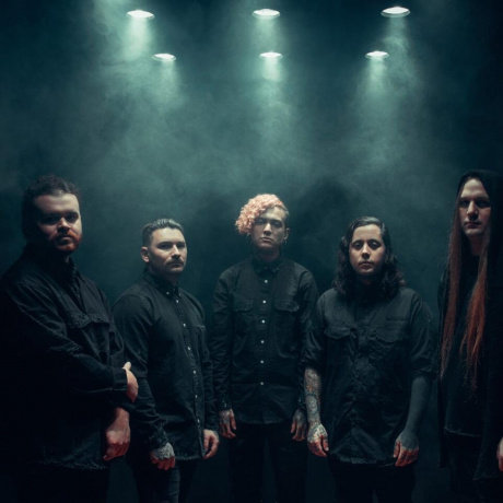 LORNA SHORE  | SZENE